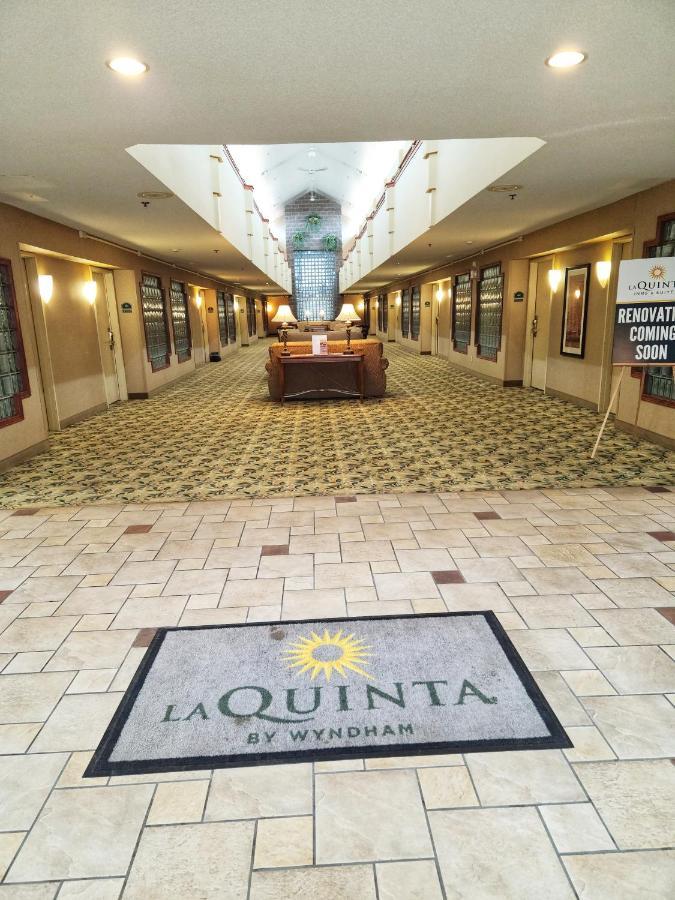 Готель La Quinta By Wyndham Appleton College Avenue Екстер'єр фото